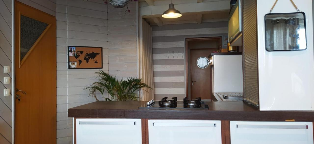 Appartement Vue Mer, RDC, Plage de Trestrignel Perros-Guirec Extérieur photo